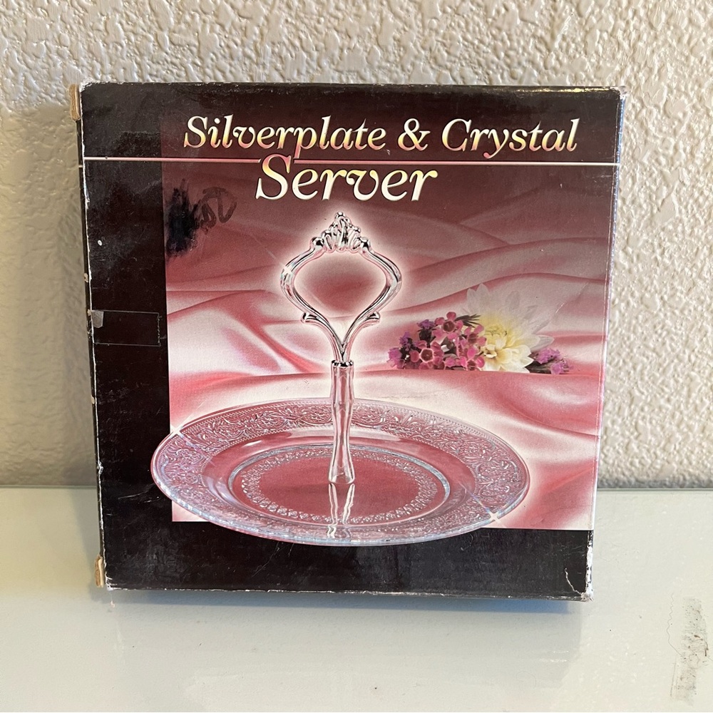 SILVERPLATE AND CRYSTAL SERVER
